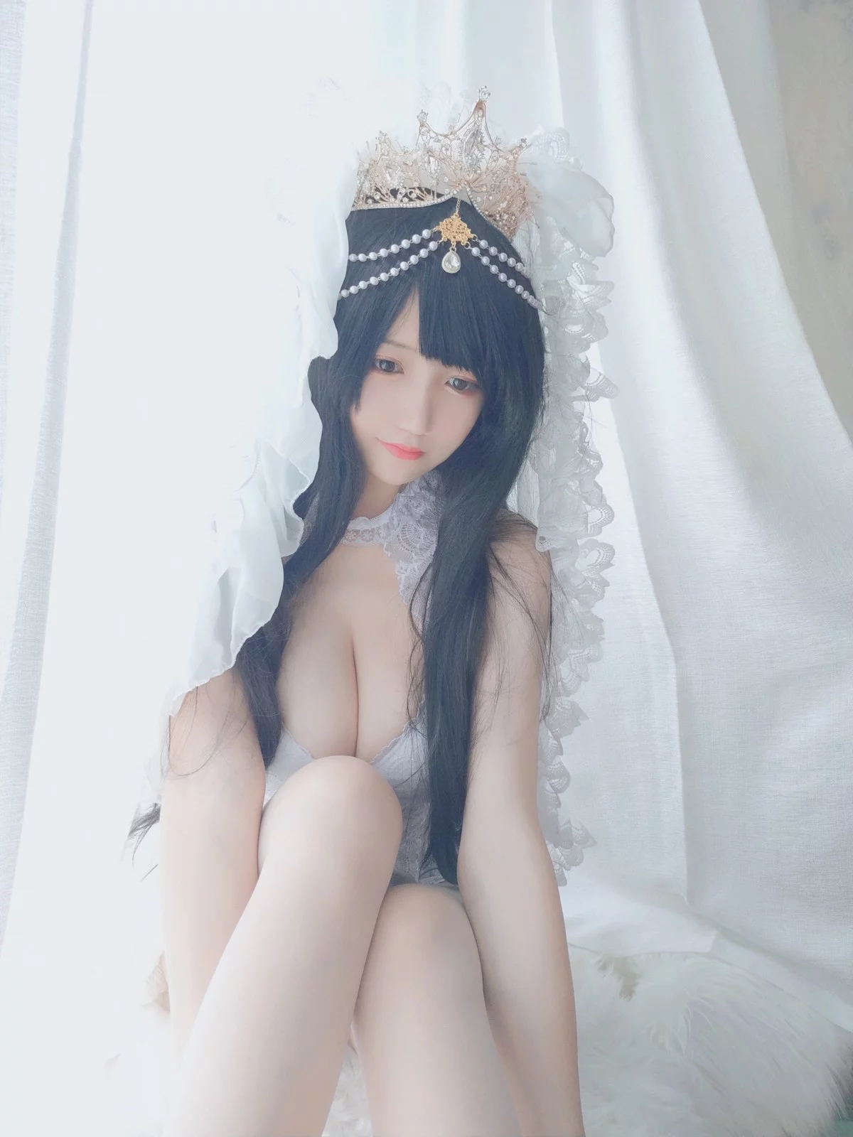 动漫博主小仓千代w可爱花嫁主题性感白色蕾丝内衣配白丝吊袜秀傲人豪乳诱惑写真32P