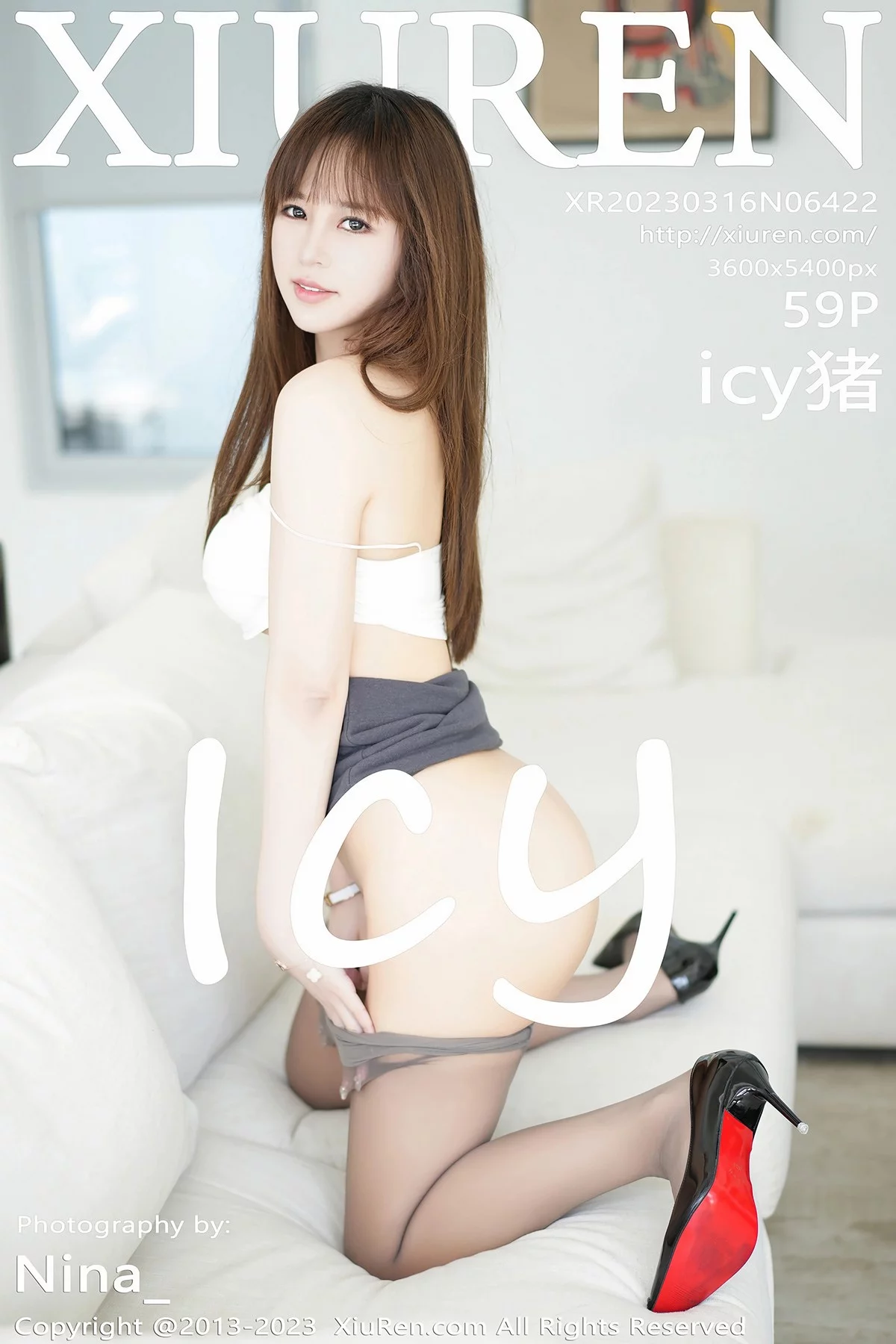 XiuRen第6422期_模特icy猪灰色条纹上衣配灰短裙露超薄无内灰丝秀翘臀诱惑写真59P