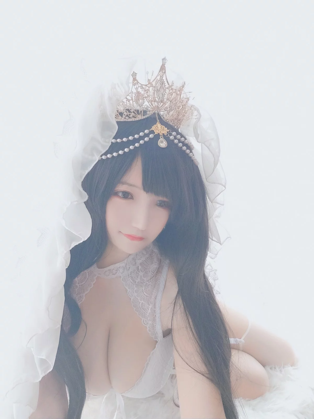 动漫博主小仓千代w可爱花嫁主题性感白色蕾丝内衣配白丝吊袜秀傲人豪乳诱惑写真32P