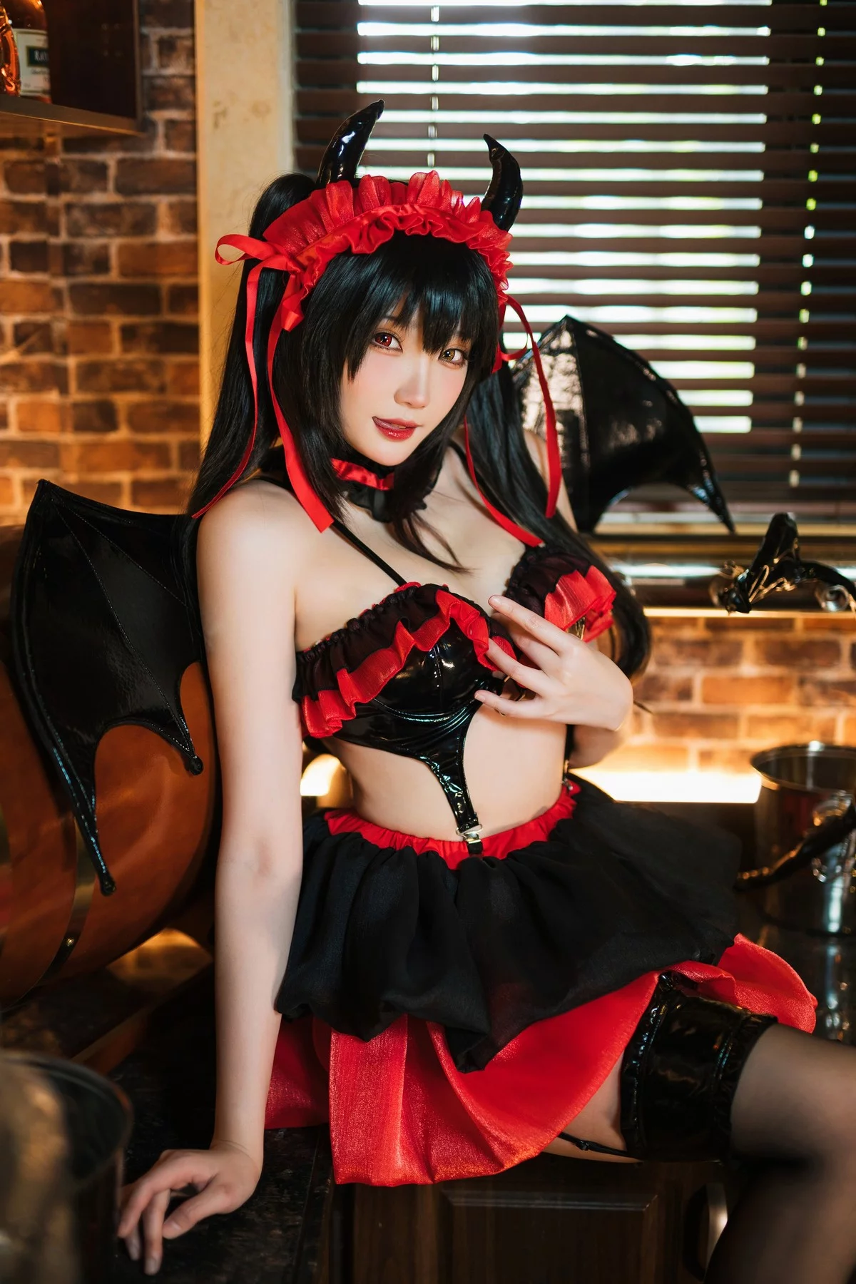 Coser美女瓜希酱时崎狂三主题私房性感多套服饰秀翘臀美腿迷人诱惑写真156P