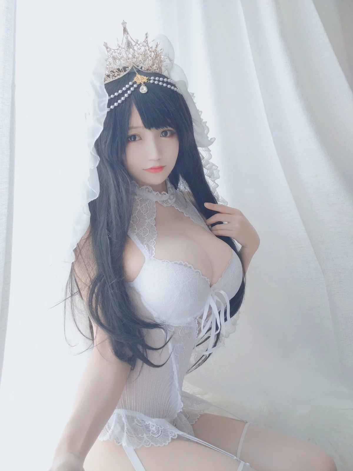 动漫博主小仓千代w可爱花嫁主题性感白色蕾丝内衣配白丝吊袜秀傲人豪乳诱惑写真32P