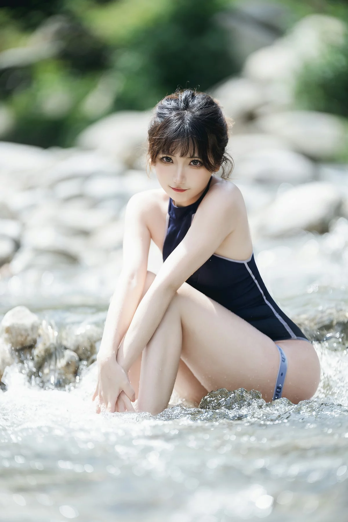 网络美女是三不是世w小溪竞泳主题户外性感连体泳衣秀完美身材诱惑写真47P