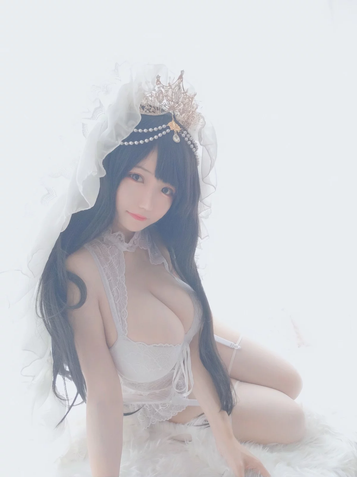 动漫博主小仓千代w可爱花嫁主题性感白色蕾丝内衣配白丝吊袜秀傲人豪乳诱惑写真32P