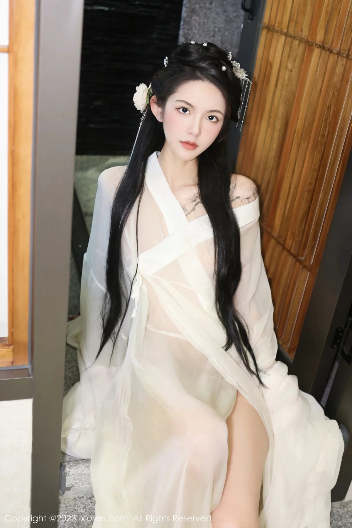 XiuRen第6430期_模特乔一一温泉浴池白纱轻透古装服饰秀惹火身材极致诱惑写真82P