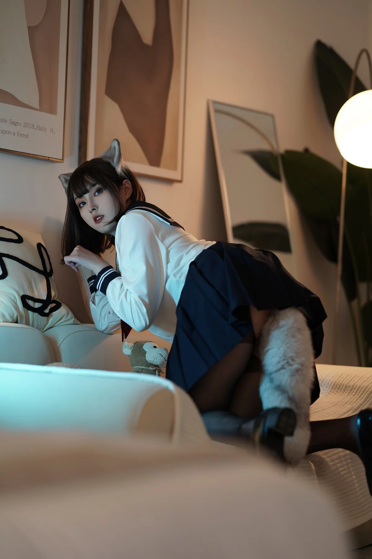 网络美女Natsuko夏夏子大尾巴喵主题私房性感JK制服配超薄黑丝秀美腿诱惑写真50P