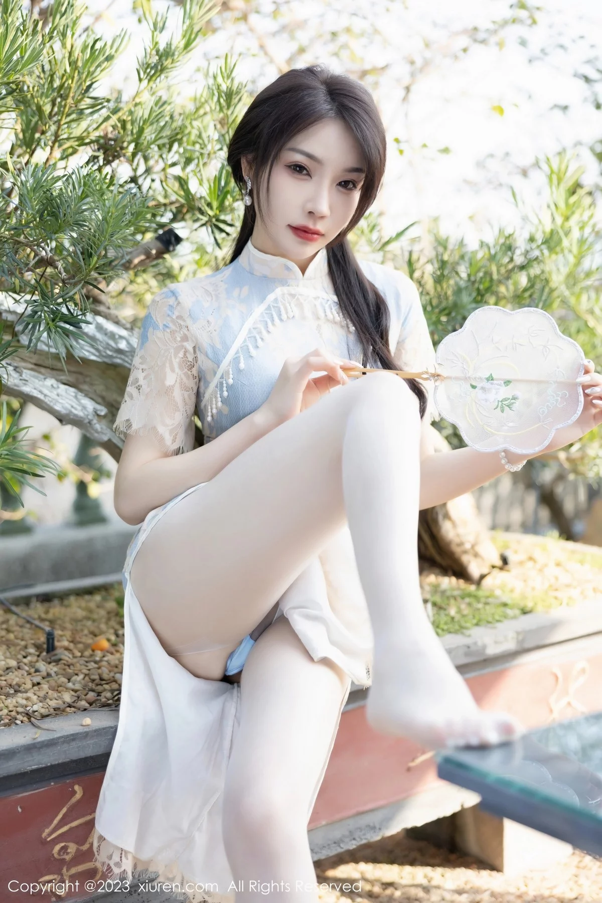 XiuRen第6434期_女神徐莉芝Booty脱浅色旗袍露蓝浅色蕾丝内衣开档肉丝诱惑写真87P