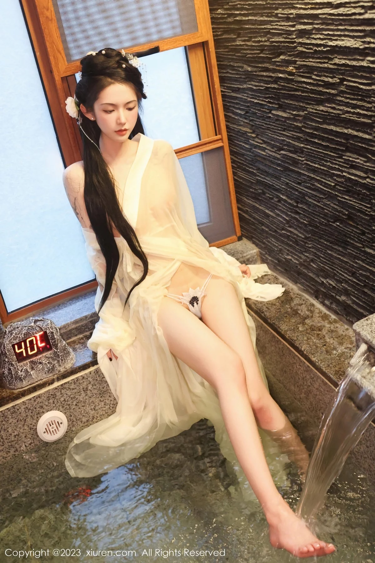 XiuRen第6430期_模特乔一一温泉浴池白纱轻透古装服饰秀惹火身材极致诱惑写真82P