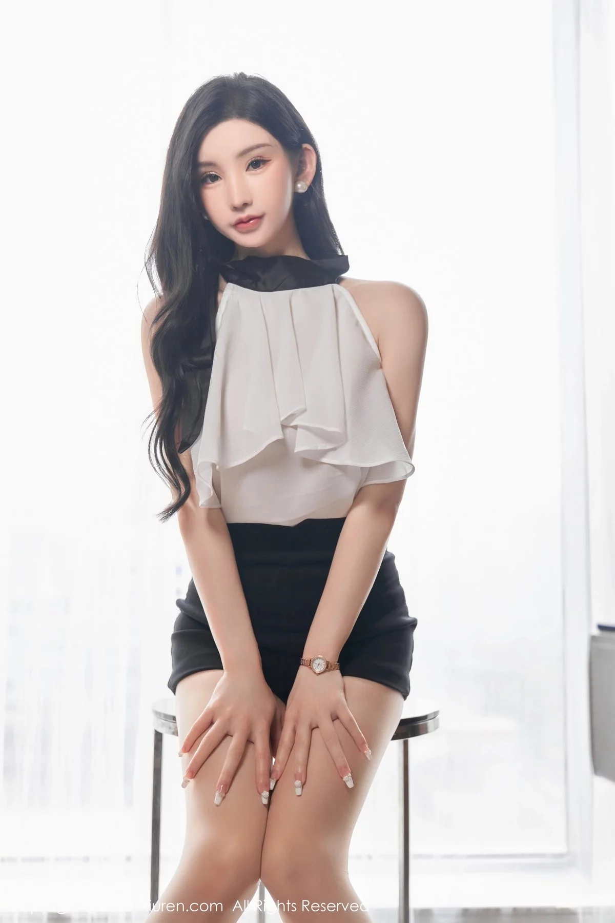 XiuRen第6435期_女神周于希Sally澳门旅拍白色薄纱服饰配超薄肉丝撩人诱惑写真83P