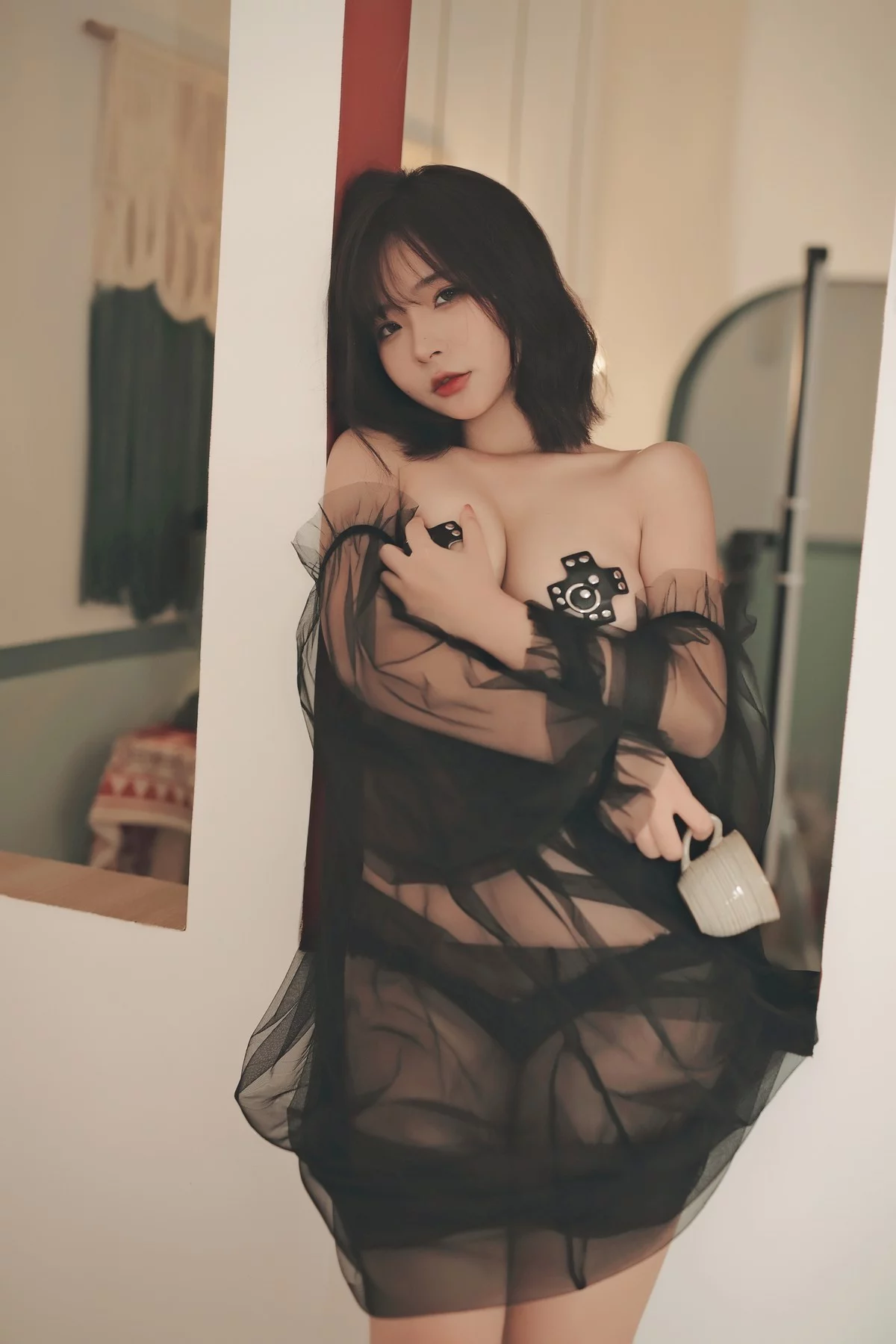 网络美女yuuhui玉汇爱欲之神主题私房脱黑色薄纱露傲人豪乳遮点极致诱惑写真104P