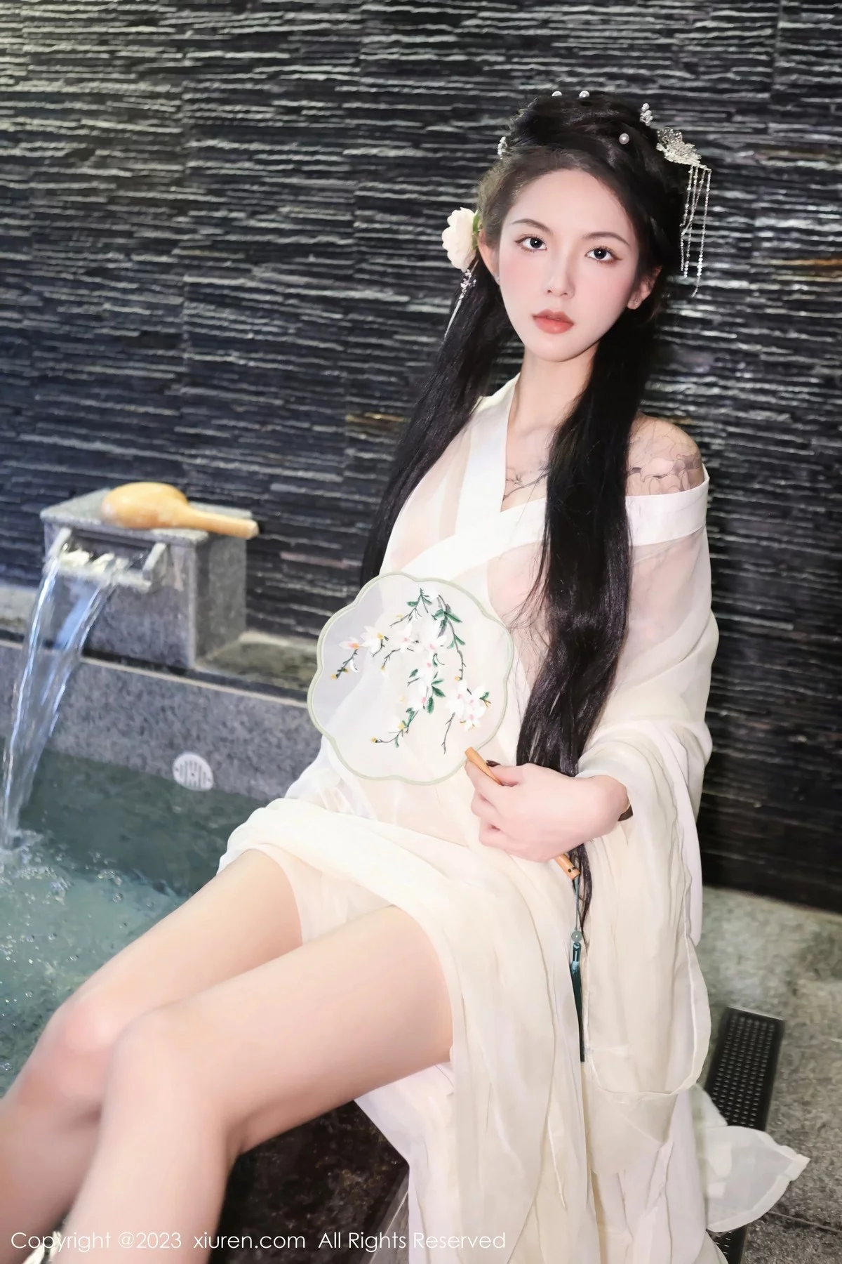 XiuRen第6430期_模特乔一一温泉浴池白纱轻透古装服饰秀惹火身材极致诱惑写真82P