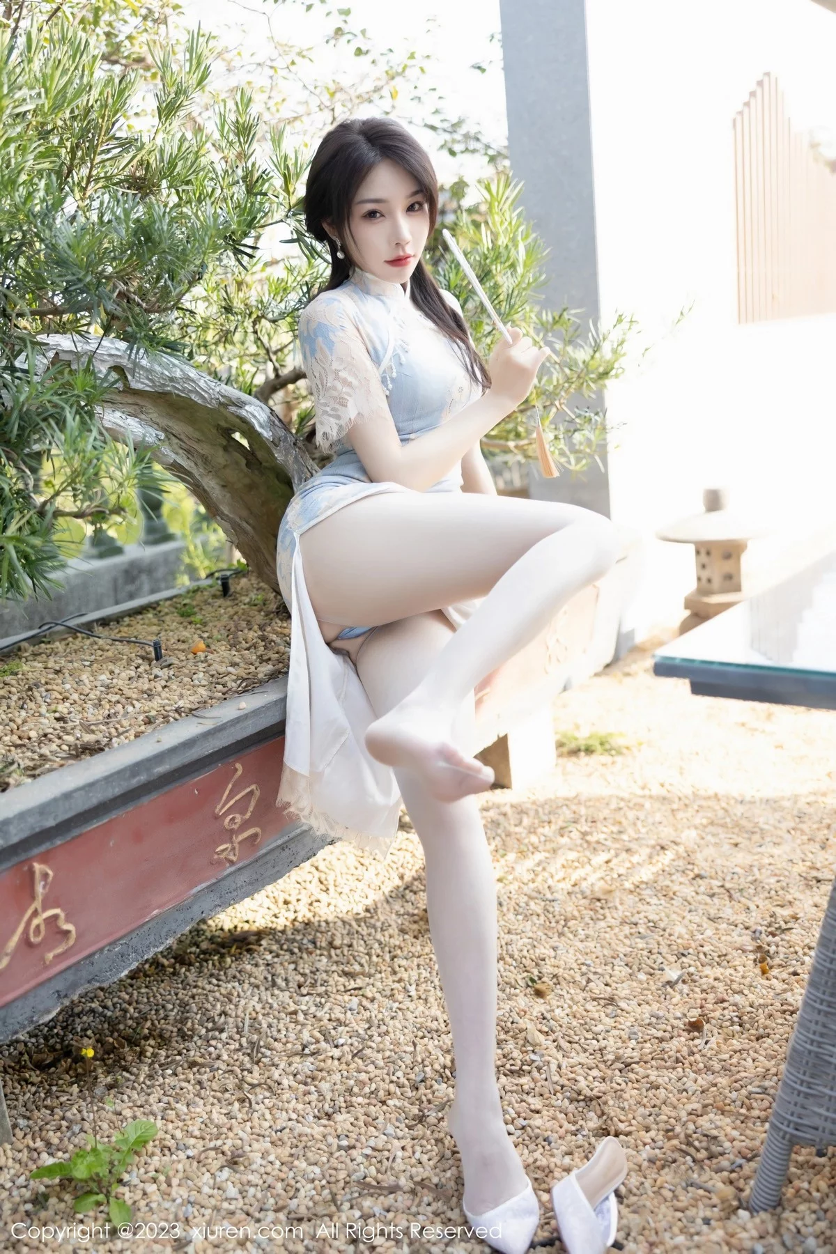 XiuRen第6434期_女神徐莉芝Booty脱浅色旗袍露蓝浅色蕾丝内衣开档肉丝诱惑写真87P