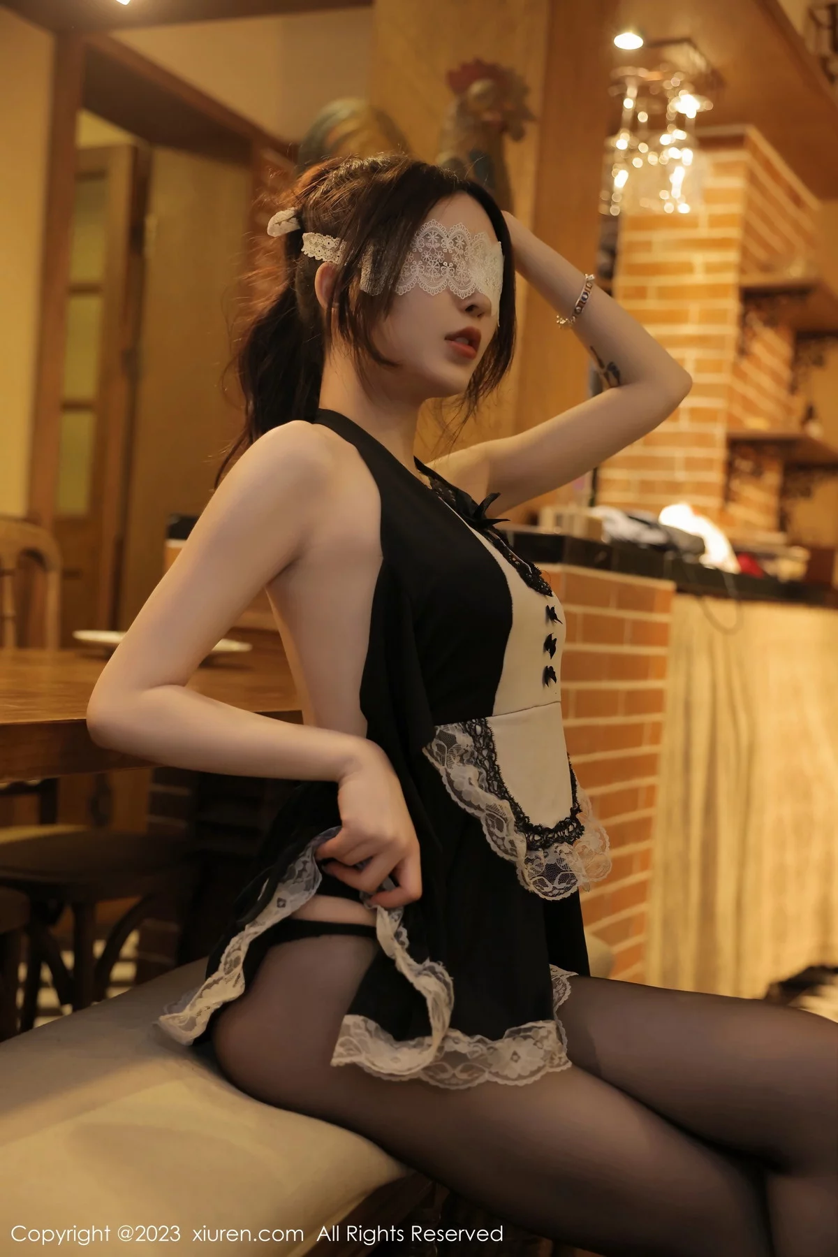 XiuRen第6295期_模特玉兔miki性感黑色女仆服配超薄无内黑丝秀惹火身材诱惑写真62P