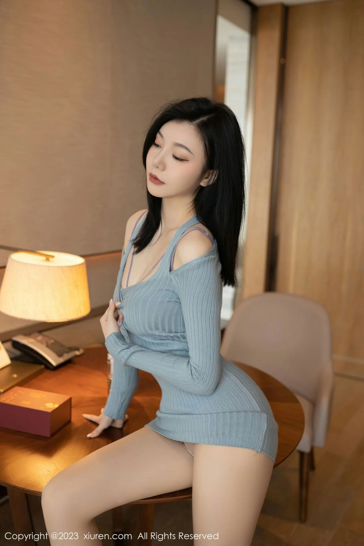 XiuRen第6300期_模特安然anran同学的妈妈角色灰色连衣短裙配超薄肉丝诱惑写真80P