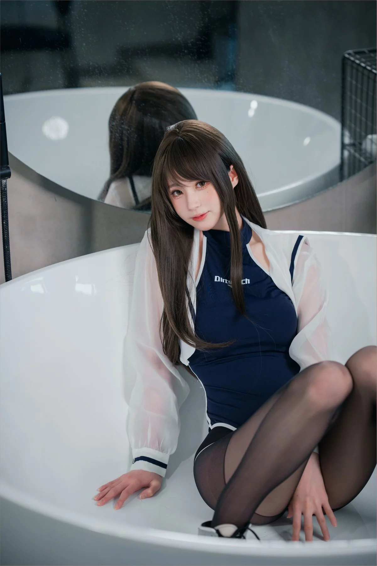 网络美女西园寺南歌竞泳史莱姆主题浴室性感连体泳衣配黑丝裤袜湿身诱惑写真70P