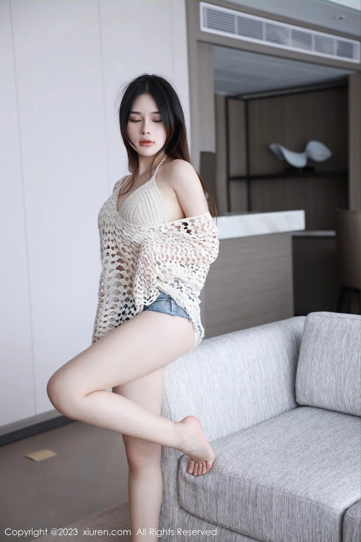 XiuRen第6440期_模特Niki可雅性感浅色镂空内衣配牛仔短裤秀完美身材诱惑写真68P