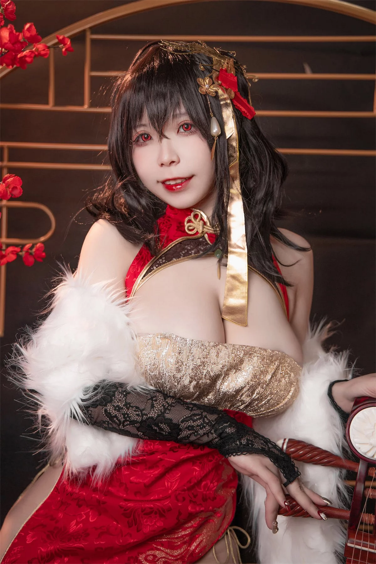 网络美女无颜小天使wy大凤红旗袍主题开胸旗袍配黑丝吊袜秀丰满身材诱惑写真58P