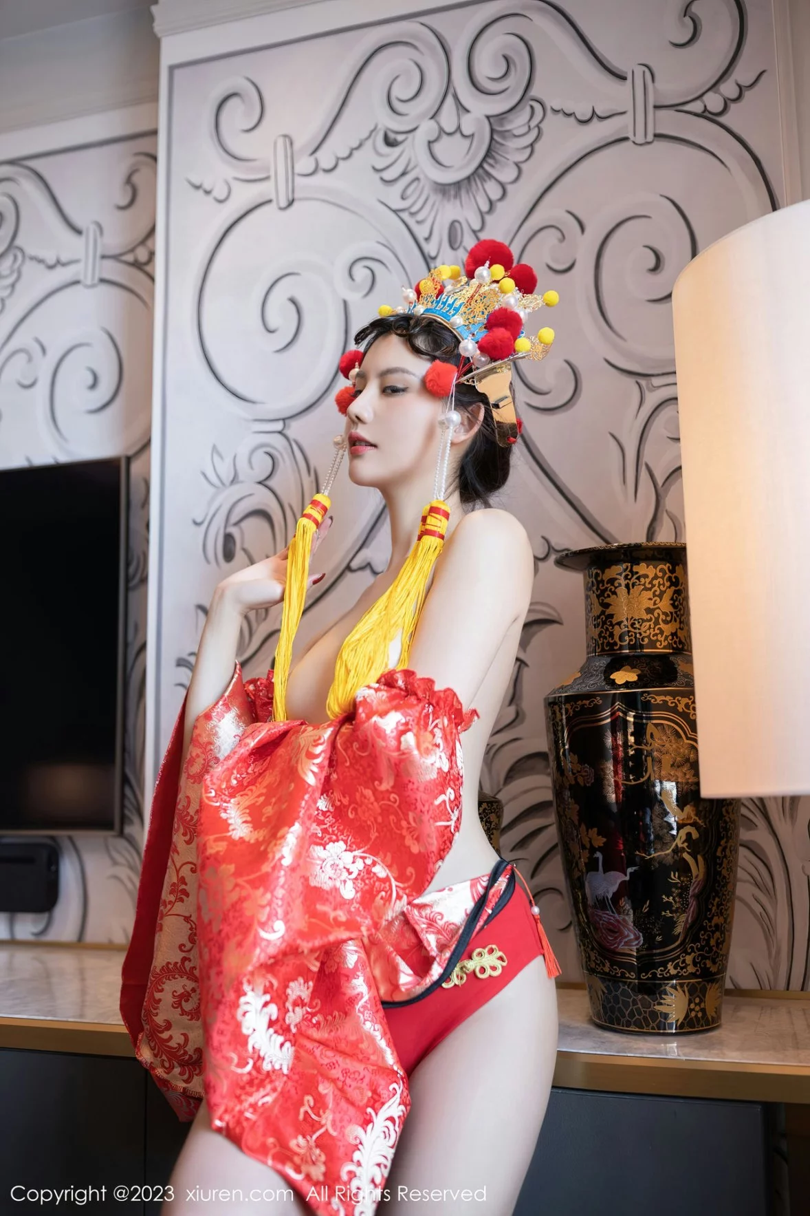 XiuRen第6308期_模特就是阿朱啊喜庆花嫁主题私房半脱露曼妙绝美身姿诱惑写真81P