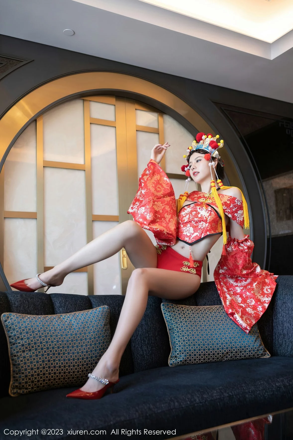 XiuRen第6308期_模特就是阿朱啊喜庆花嫁主题私房半脱露曼妙绝美身姿诱惑写真81P