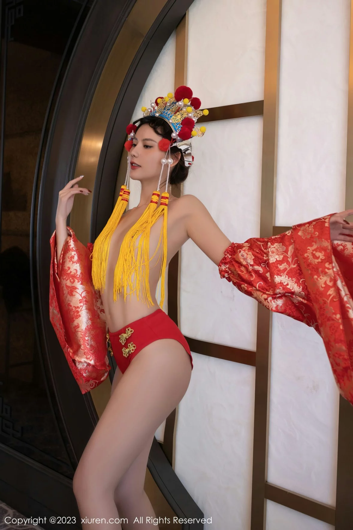 XiuRen第6308期_模特就是阿朱啊喜庆花嫁主题私房半脱露曼妙绝美身姿诱惑写真81P