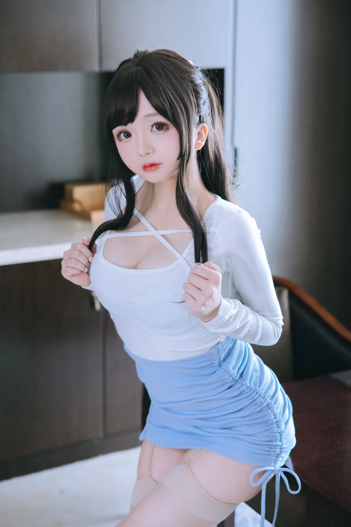 Cosplay美女日奈娇私人秘书主题性感白上衣配蓝短裙肉丝吊袜秀丰满身材诱惑写真105P