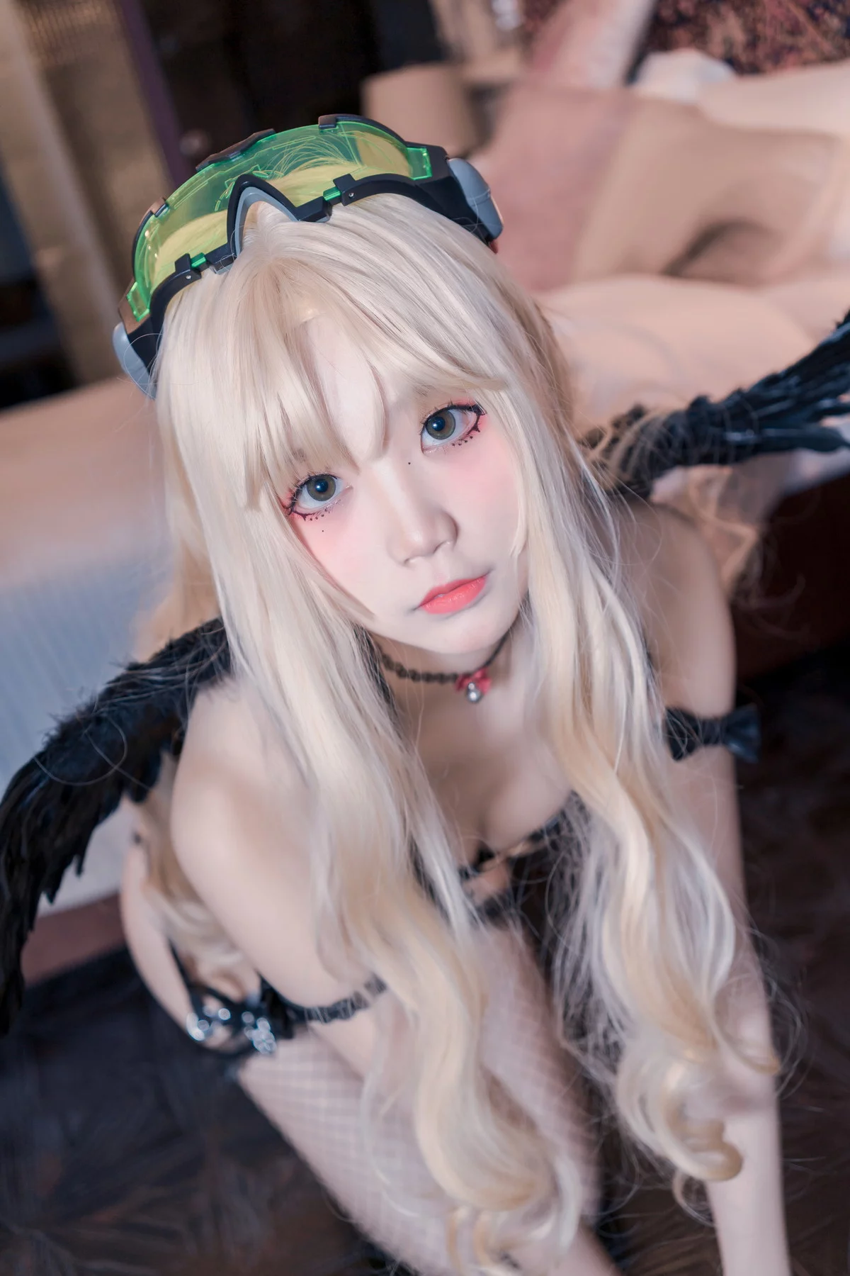 清纯少女五更百鬼圣女吊带黑丝主题私房性感黑色蕾丝内衣配魅惑黑丝迷人写真60P
