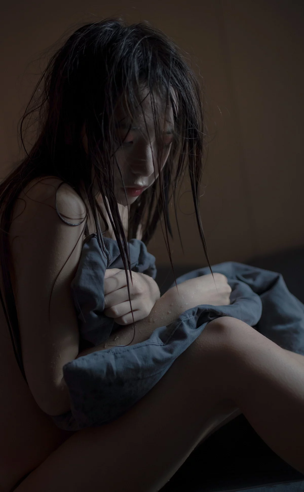 网络美女疯猫ss思绪之浴室主题私房浴室半脱露曼妙身姿湿身撩人诱惑写真30P