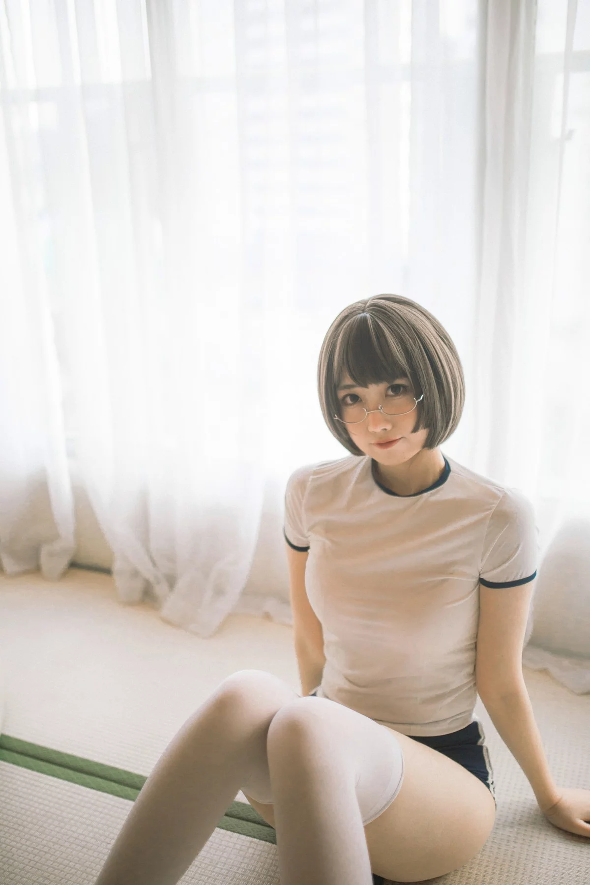 次元少女念雪ww体操服主题私房性感紧身体操服配白丝袜秀曼妙身姿诱惑写真40P