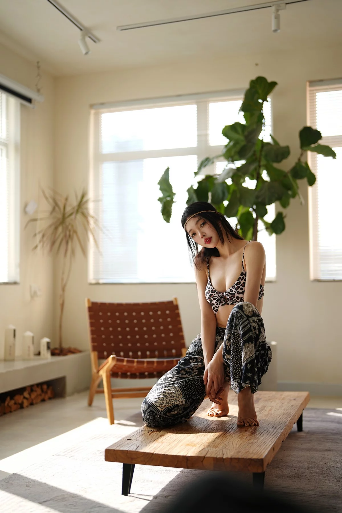 网络美女徐珺大哥自由之豹主题私房性感豹纹内衣秀完美身材迷人诱惑写真41P