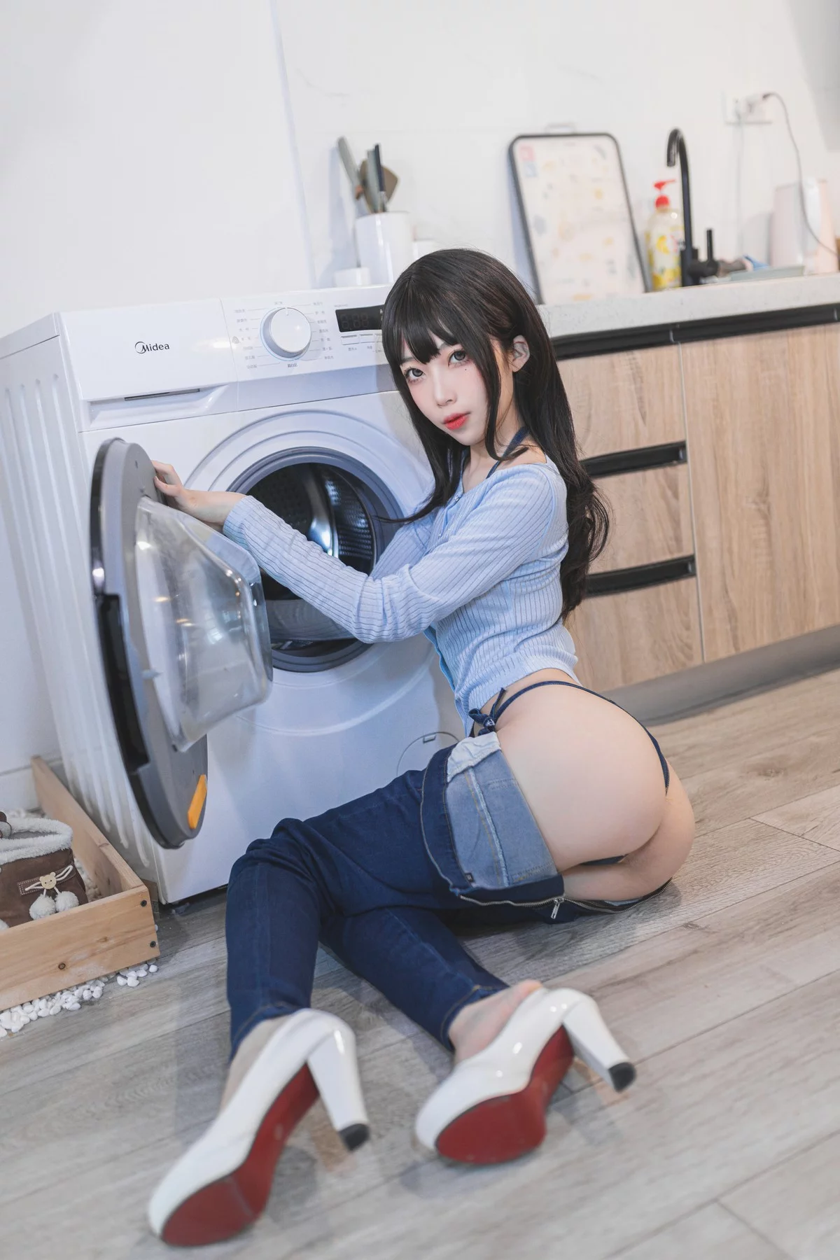 网络美女杏仁曲奇吉他妹妹2.0主题私房脱牛仔裤露性感牛仔内衣迷人诱惑写真41P