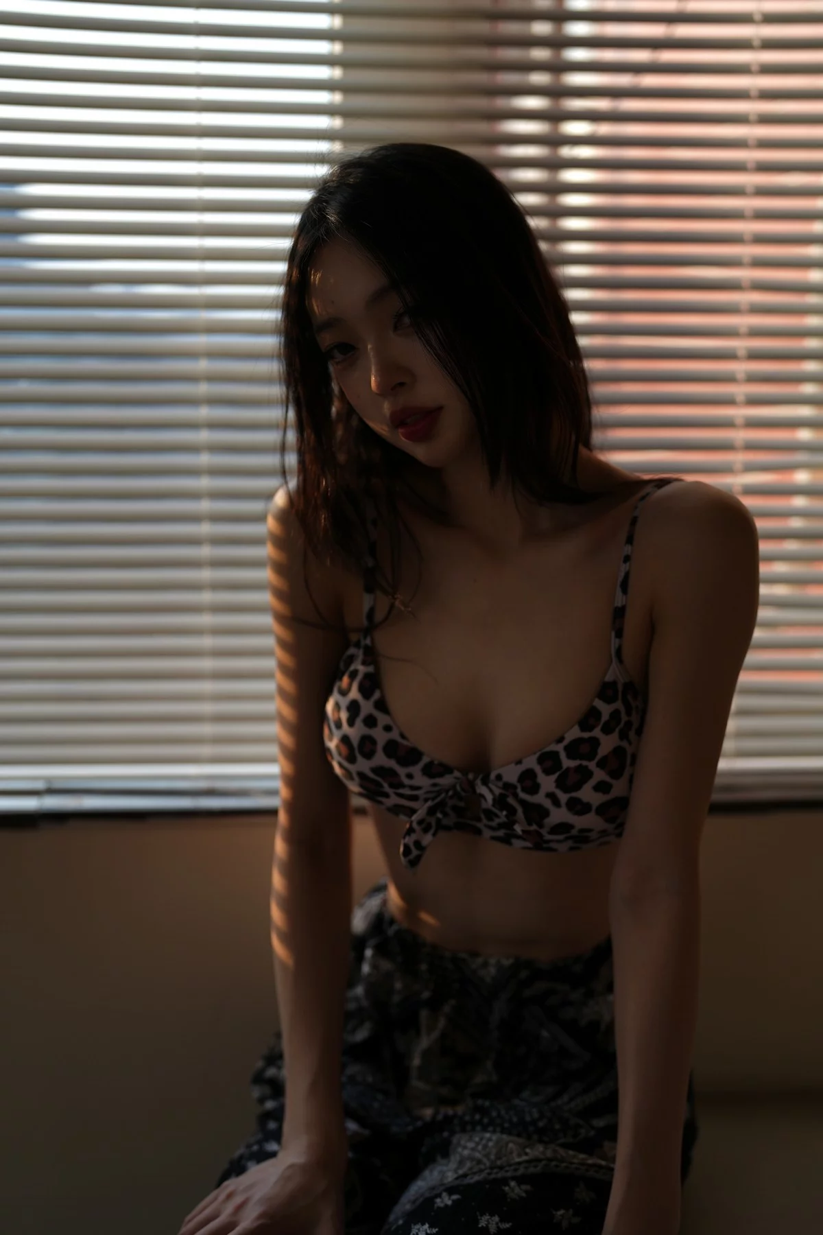 网络美女徐珺大哥自由之豹主题私房性感豹纹内衣秀完美身材迷人诱惑写真41P