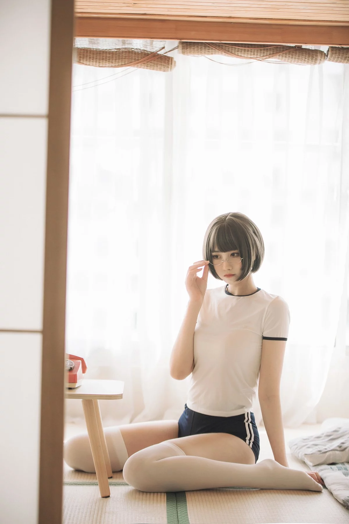 次元少女念雪ww体操服主题私房性感紧身体操服配白丝袜秀曼妙身姿诱惑写真40P