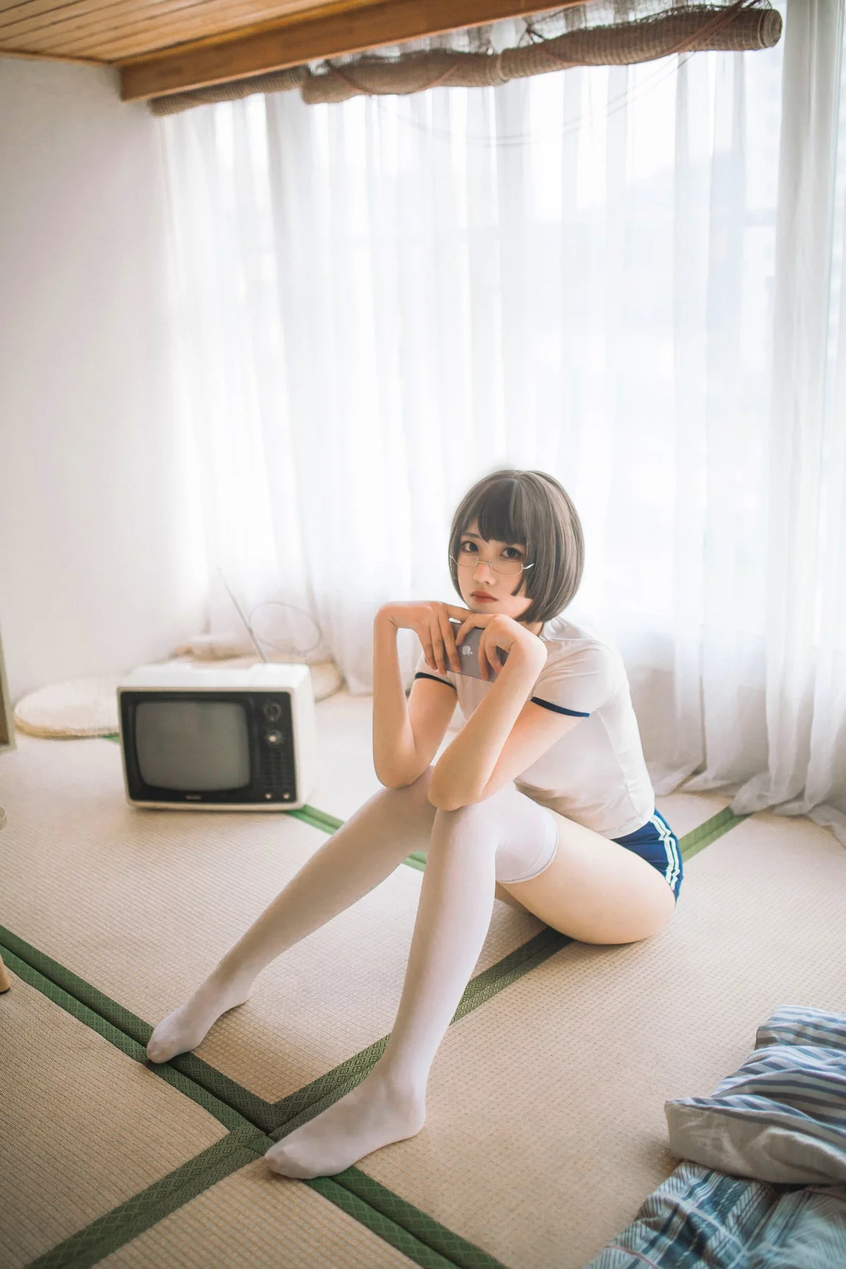 次元少女念雪ww体操服主题私房性感紧身体操服配白丝袜秀曼妙身姿诱惑写真40P