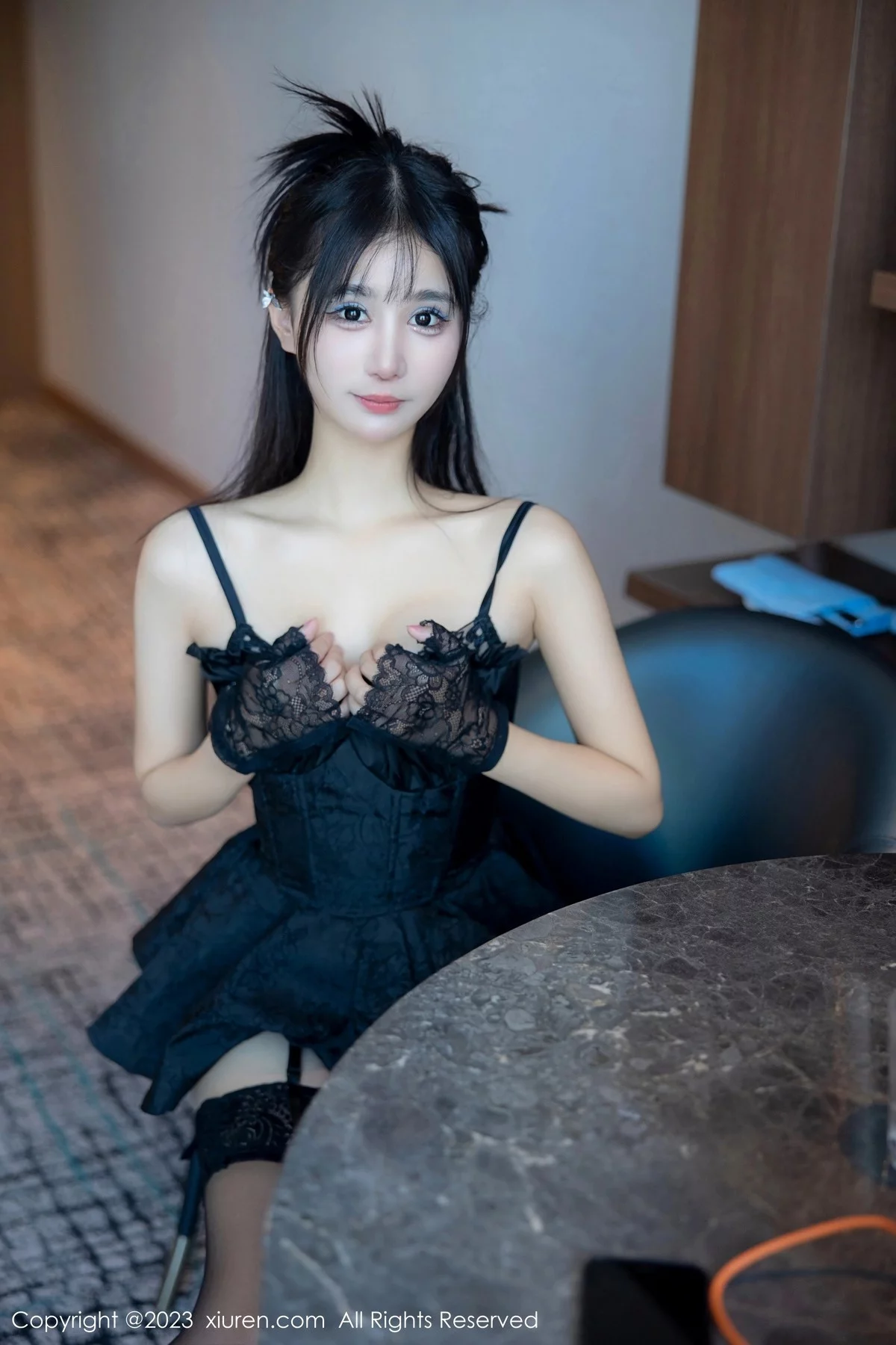 XiuRen第6516期_女神小果冻儿性感黑色蕾丝内衣配黑丝吊袜秀完美身材诱惑写真79P