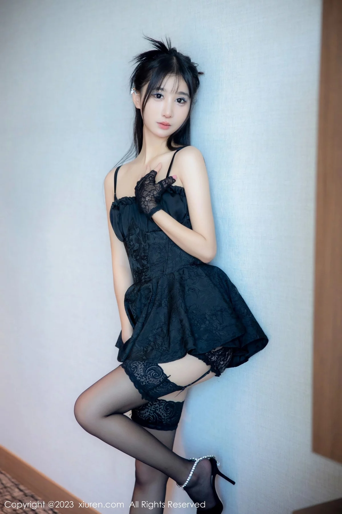 XiuRen第6516期_女神小果冻儿性感黑色蕾丝内衣配黑丝吊袜秀完美身材诱惑写真79P