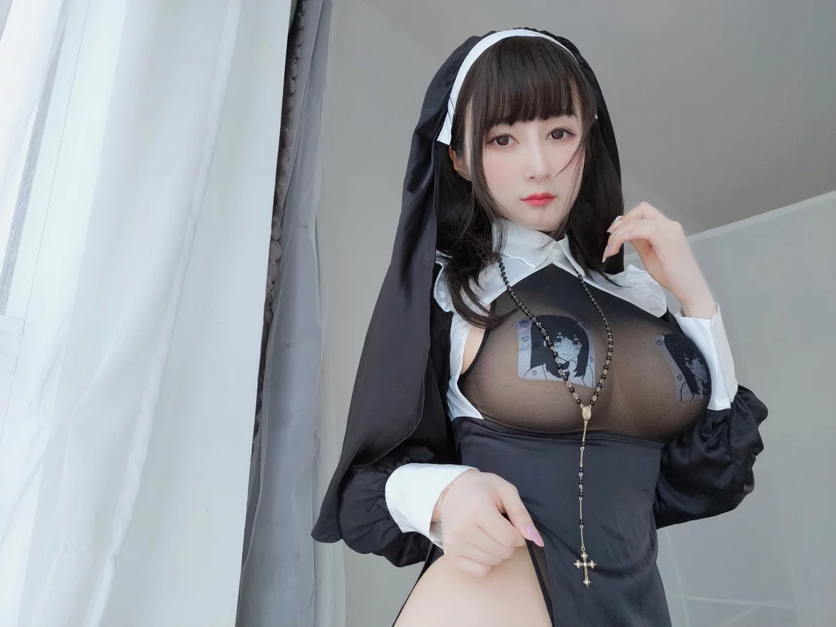 Coser小姐姐白银2023年02月合集性感黑色薄透修女服秀丰满身材迷人诱惑写真276P