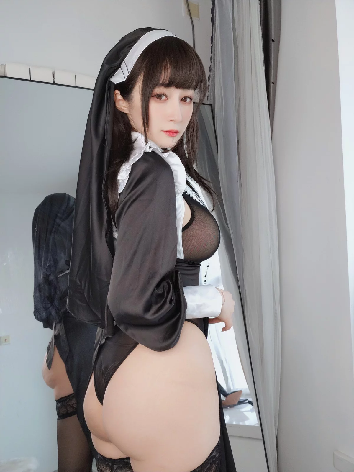 Coser小姐姐白银2023年02月合集性感黑色薄透修女服秀丰满身材迷人诱惑写真276P