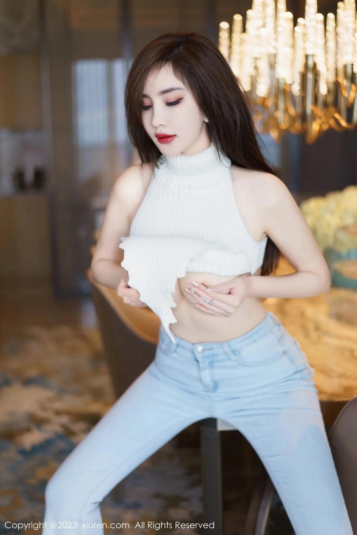XiuRen第6534期_女神Carol周妍希白色超短衣配牛仔裤露傲人豪乳极致诱惑写真71P