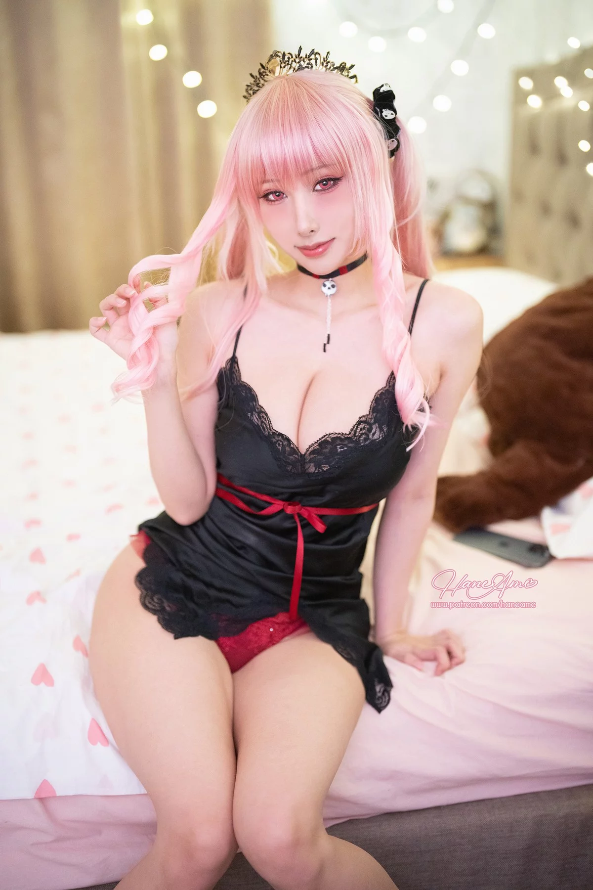 Coser美女雨波_HaneAme死神睡衣主题性感黑色蕾丝吊袜睡衣秀豪乳诱惑写真32P