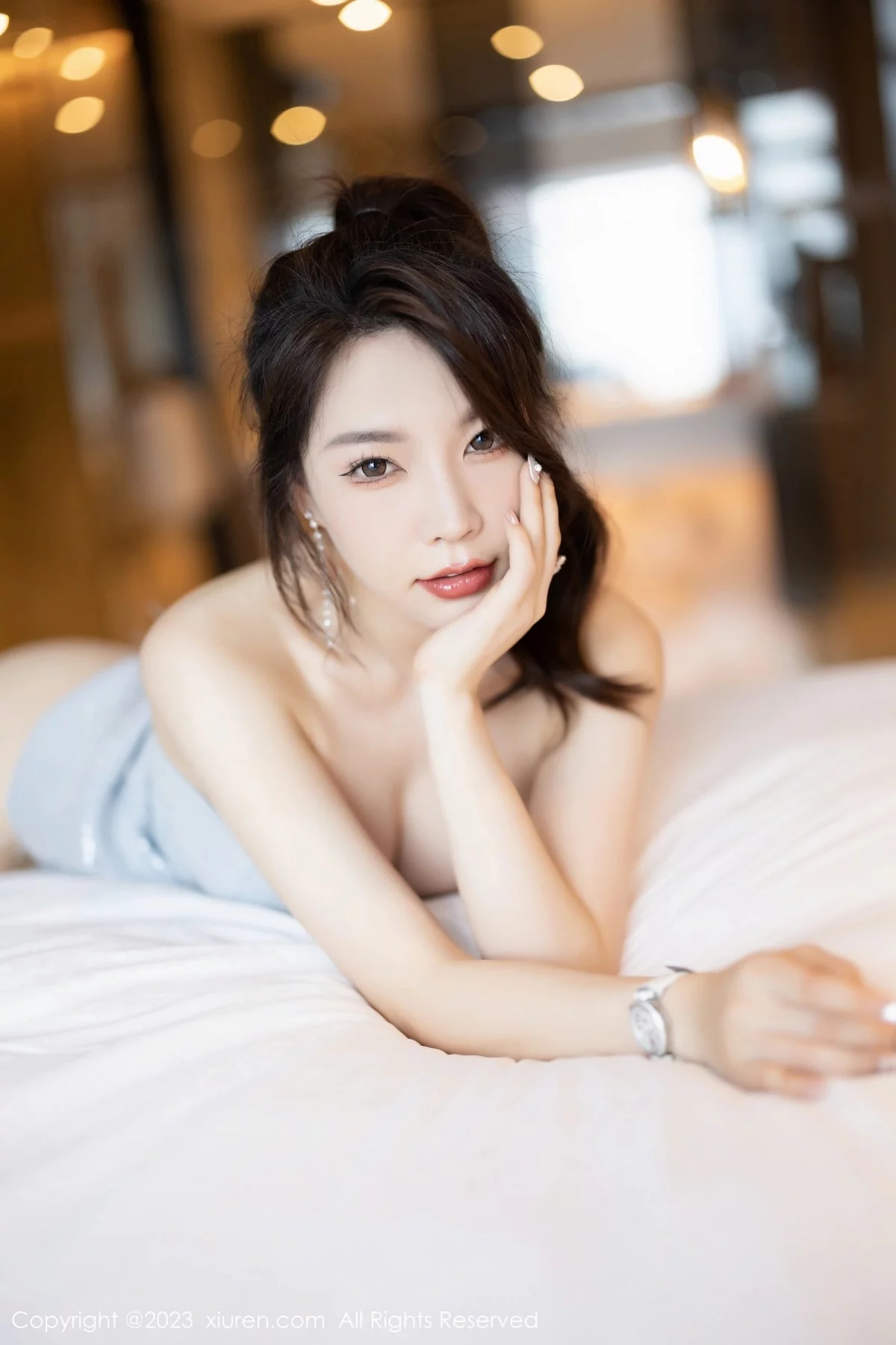 XiuRen第6557期_女神徐莉芝Booty黑灰露肩连身裙配超薄灰丝秀完美身材诱惑写真90P