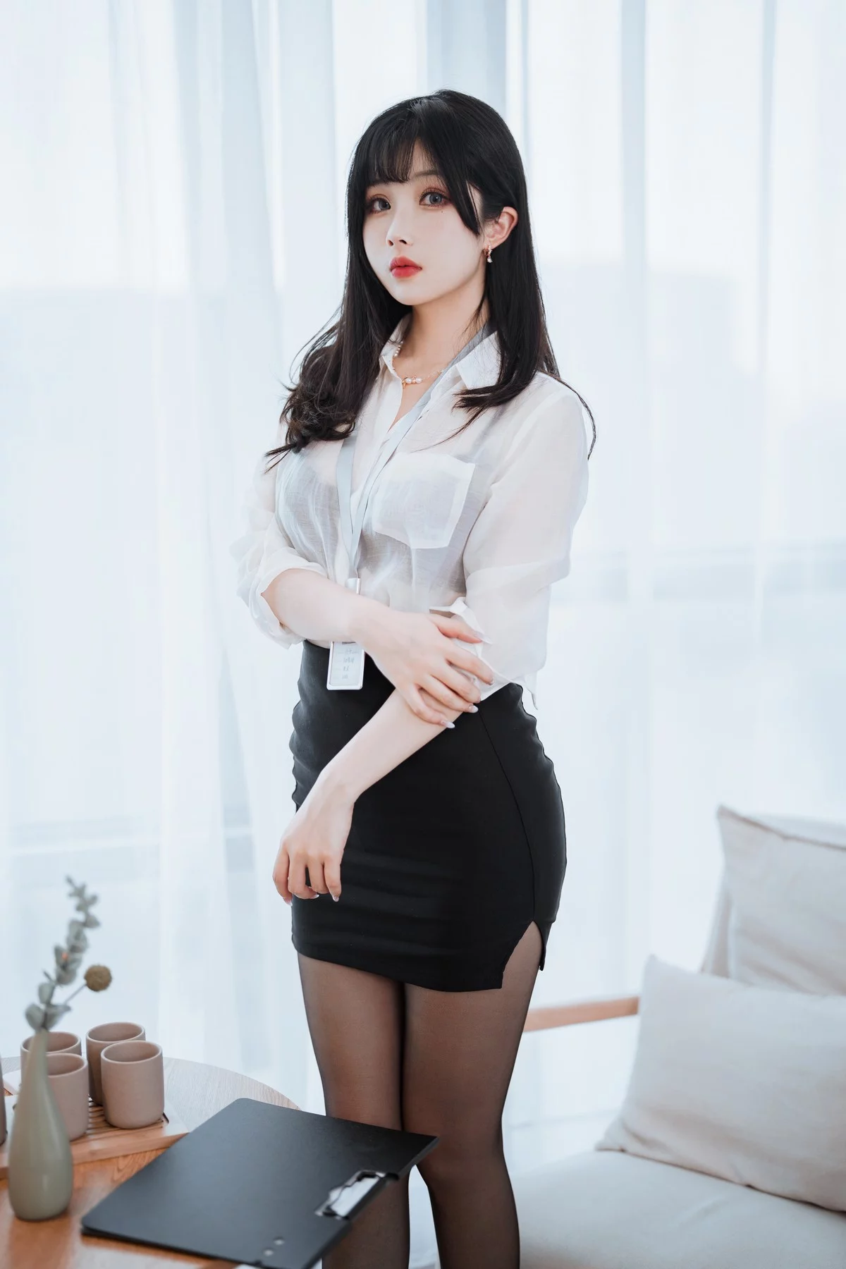 网络美女rioko凉凉子黑丝ol制服双人主题私房床上性感姐妹花黑色蕾丝内衣诱惑写真102P