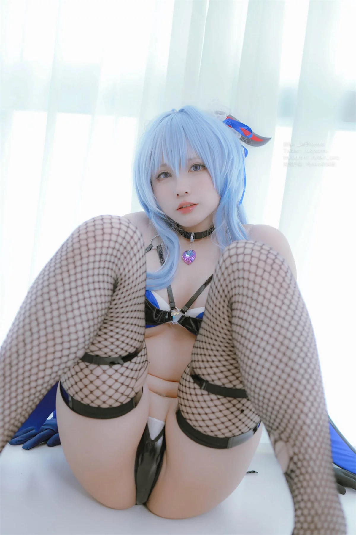 网络美女Nyako喵子原神甘雨魅魔主题性感黑色情趣连体衣配黑丝网袜极致魅惑写真76P