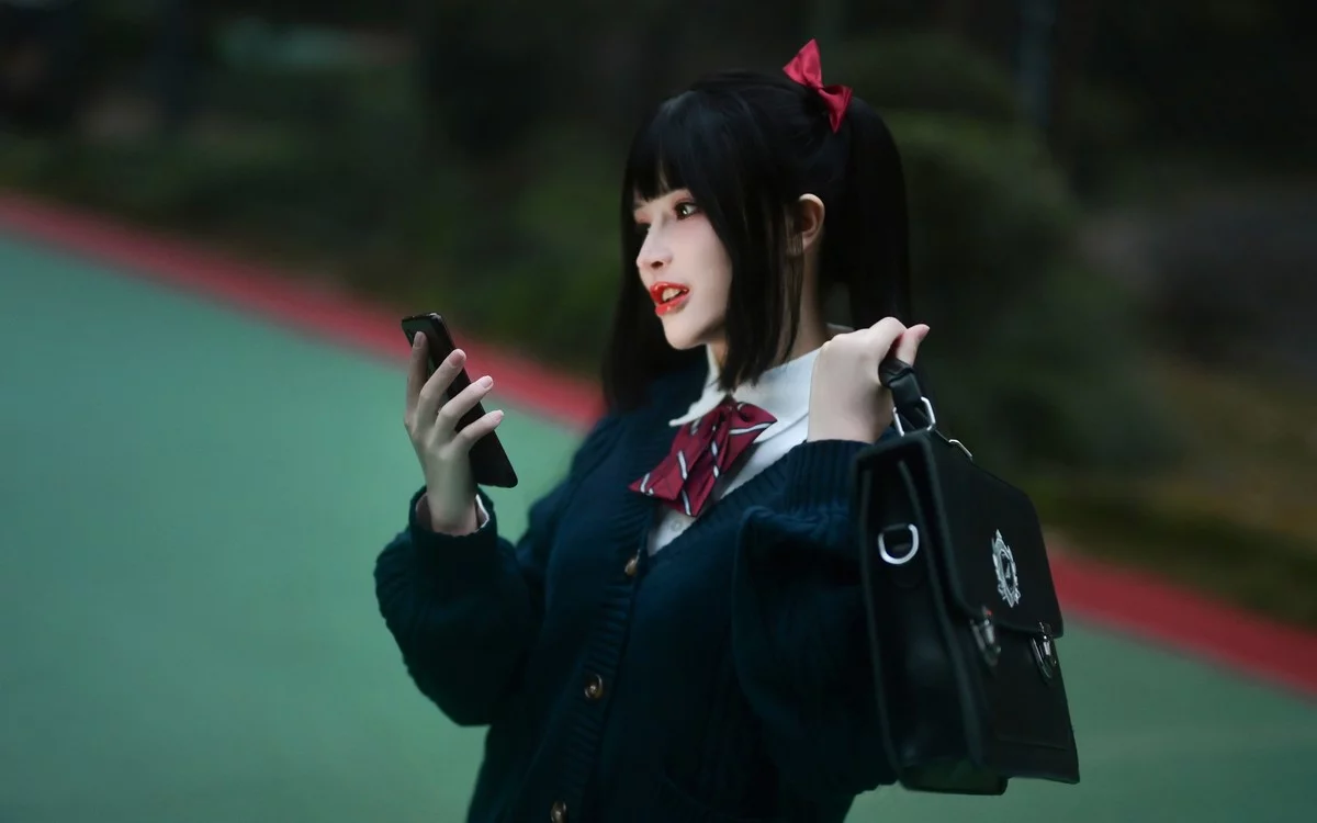 网络美女鹿八岁少女的悸动主题脱性感学生制服露蕾丝内衣秀惹火身材诱惑写真116P