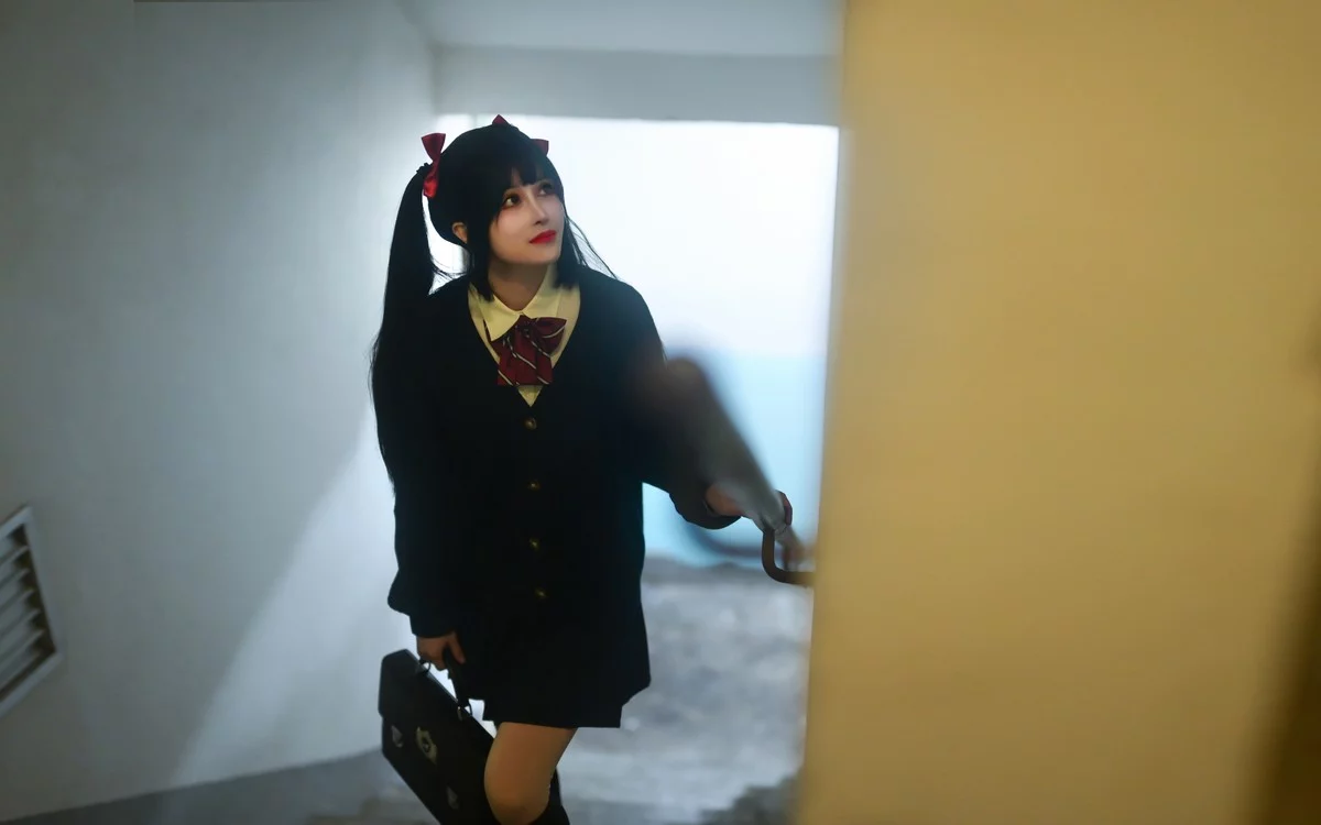 网络美女鹿八岁少女的悸动主题脱性感学生制服露蕾丝内衣秀惹火身材诱惑写真116P