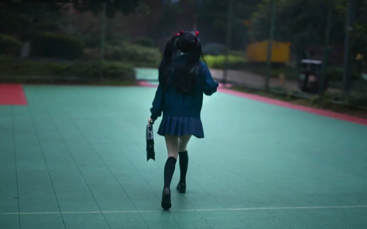 网络美女鹿八岁少女的悸动主题脱性感学生制服露蕾丝内衣秀惹火身材诱惑写真116P