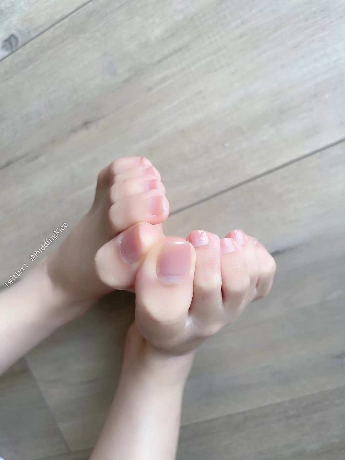 Coser美女布丁大法冰糖雪梨主题私房床上性感白色蕾丝内衣秀完美身材诱惑写真50P