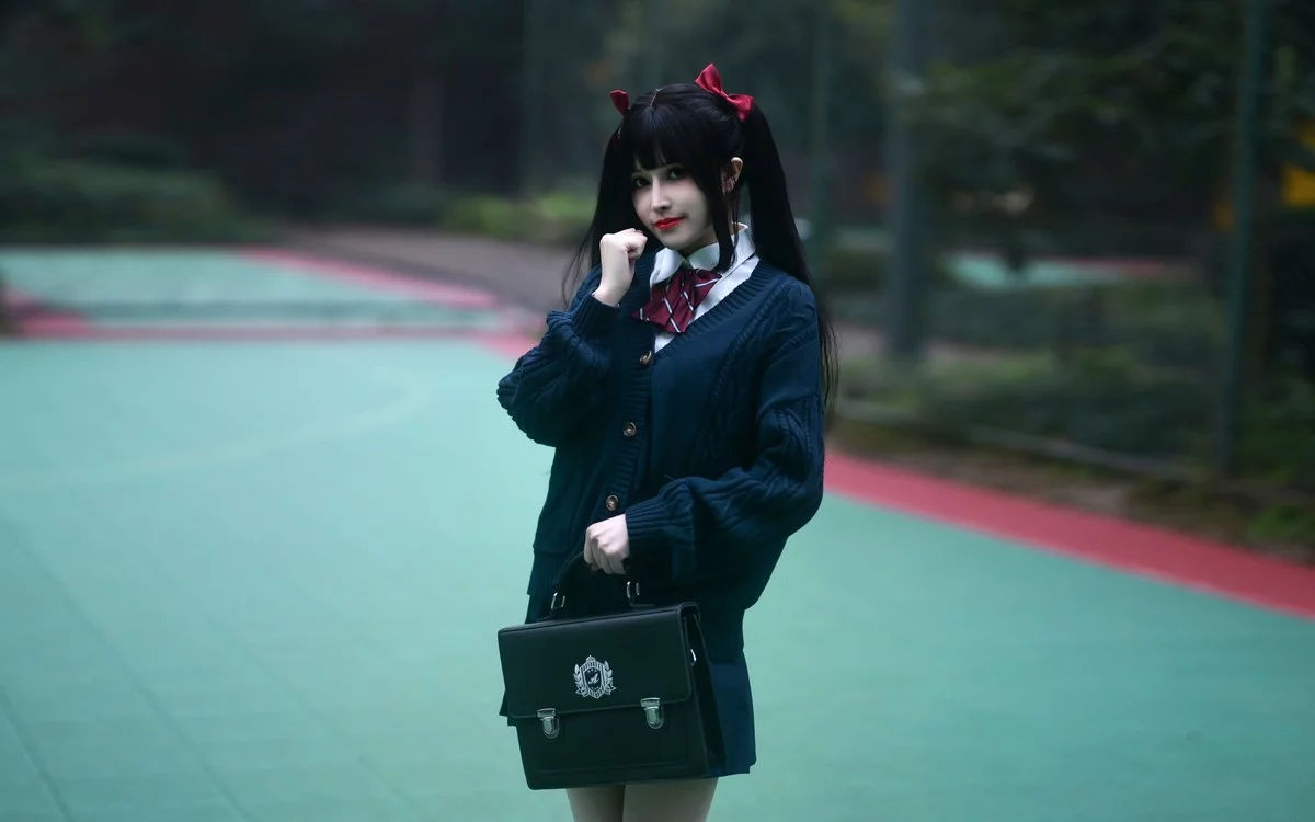 网络美女鹿八岁少女的悸动主题脱性感学生制服露蕾丝内衣秀惹火身材诱惑写真116P