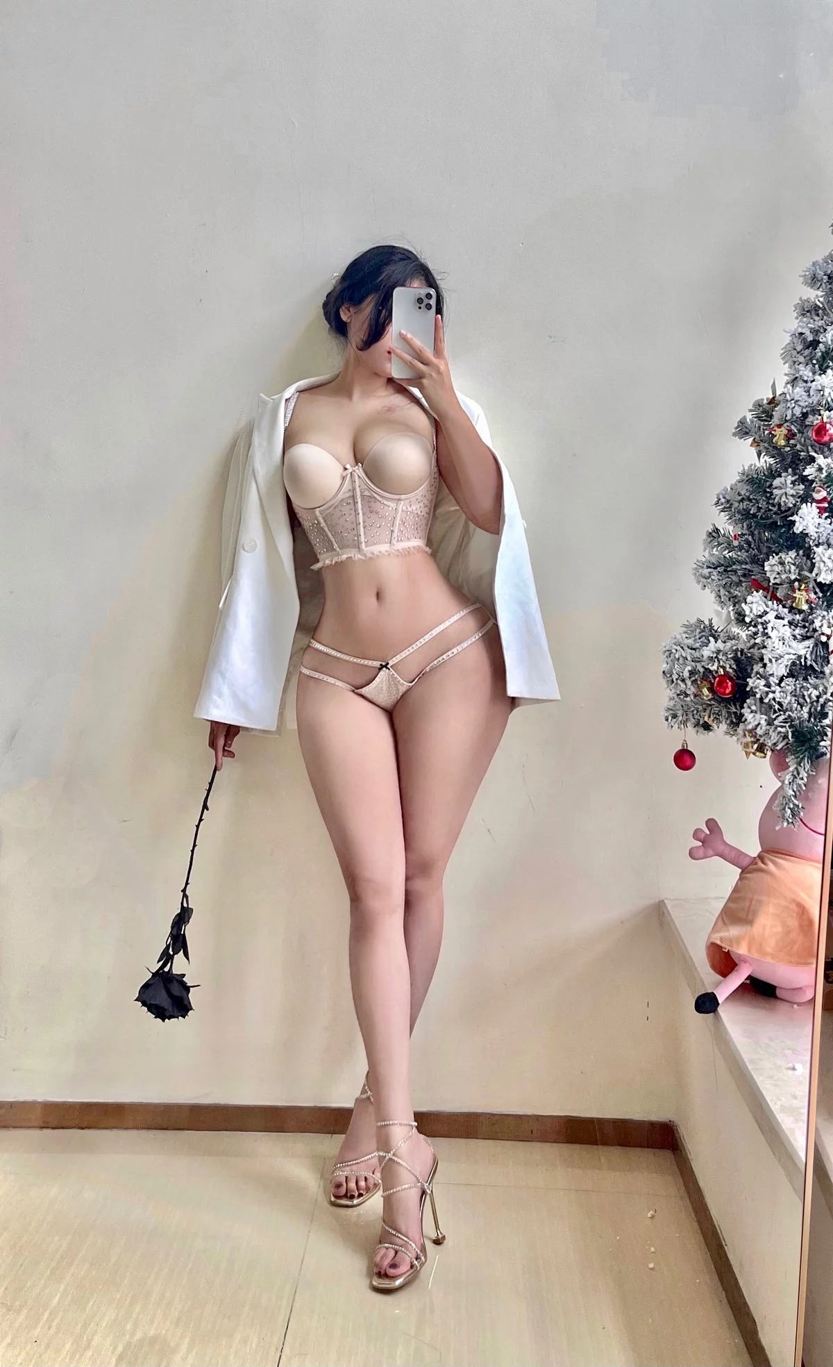 健身美女艾拉微蜜圈图集精选主题私房性感多套服饰秀浑圆翘臀惹火诱惑写真380P