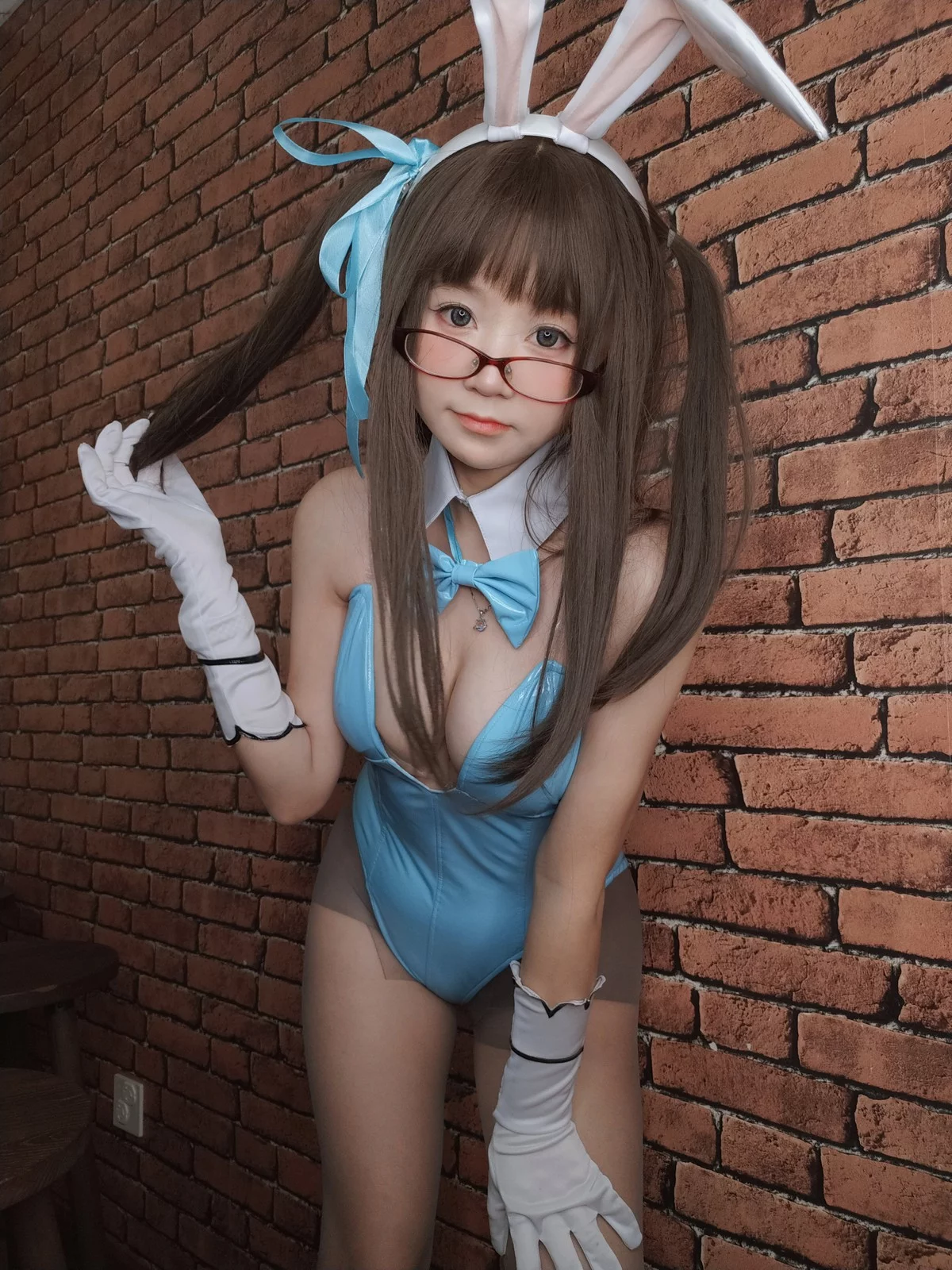 网络美女软妹摇摇乐兔女郎主题私房性感蓝色皮质连体衣配超薄黑丝迷人诱惑写真127P