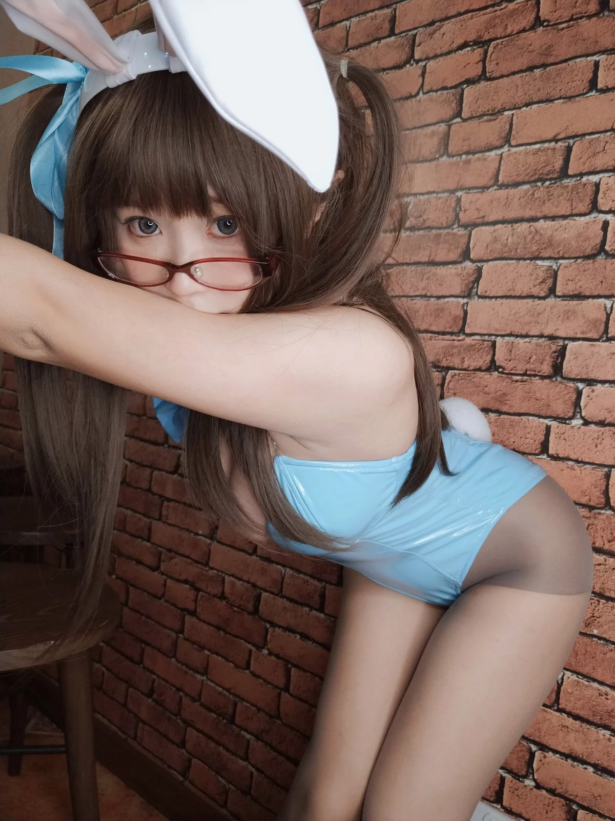 网络美女软妹摇摇乐兔女郎主题私房性感蓝色皮质连体衣配超薄黑丝迷人诱惑写真127P