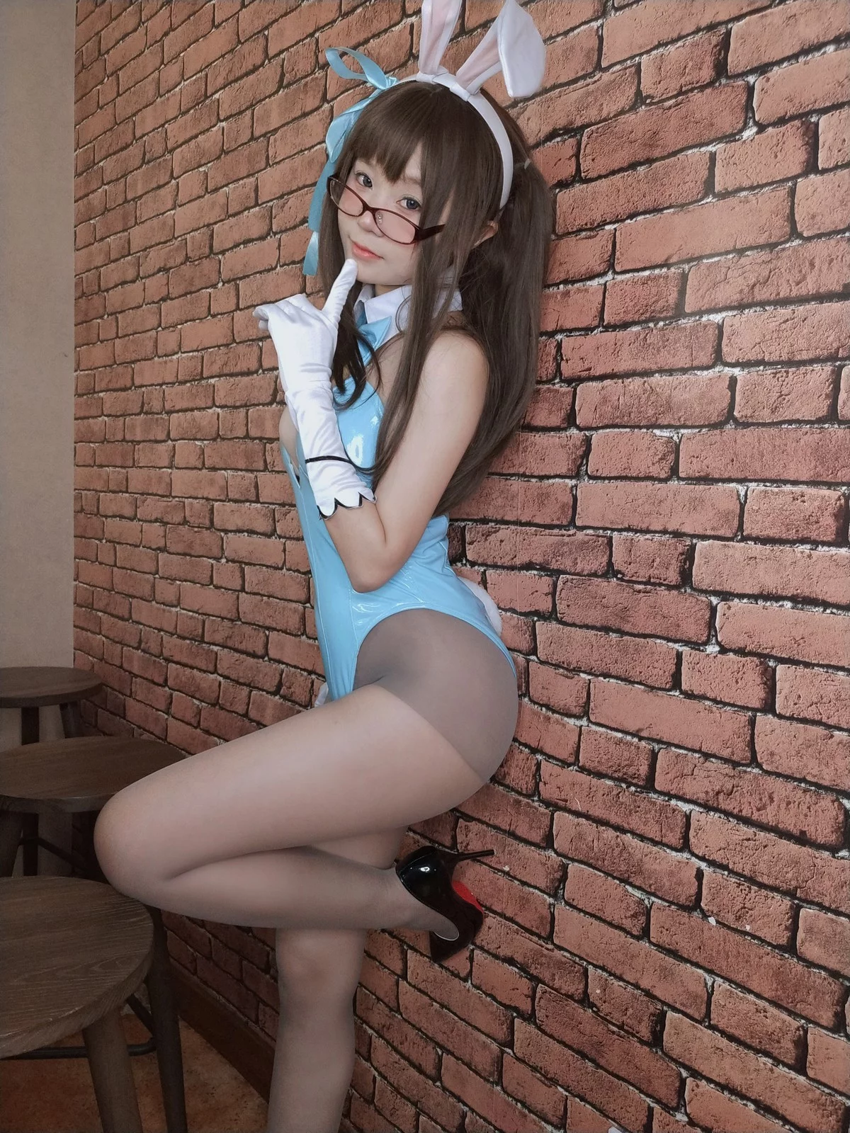 网络美女软妹摇摇乐兔女郎主题私房性感蓝色皮质连体衣配超薄黑丝迷人诱惑写真127P